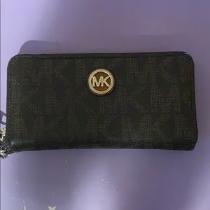 Michael kors wallet